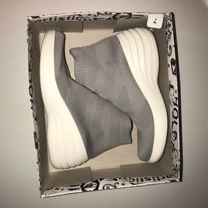 Brash Shoes - Brash Slip-On High Top Sneakers Brash Shoes - Brash Slip-On High Top Sneakers